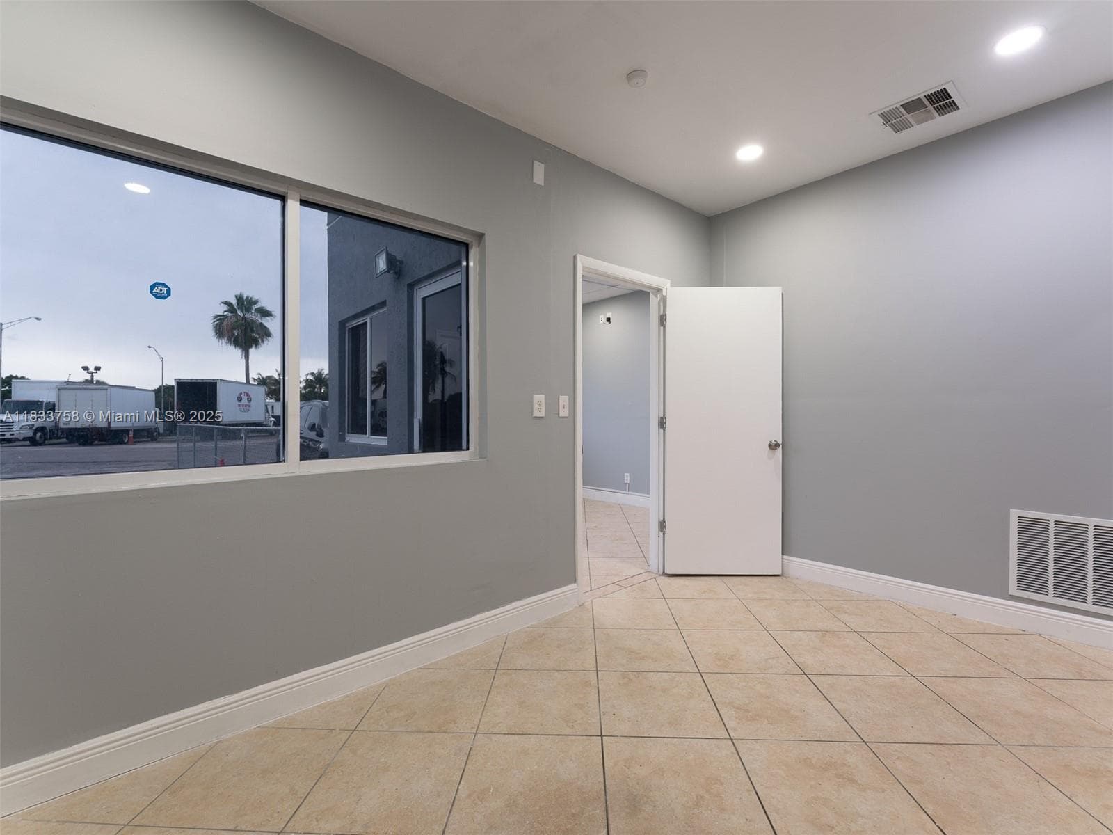 2695 NW 141st St, Opa-Locka FL 33054 — 16