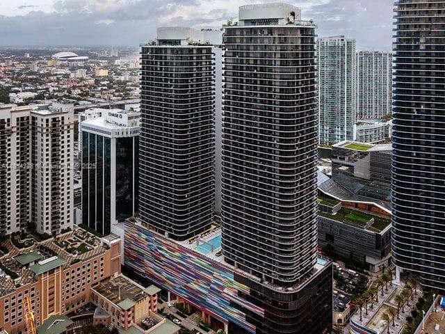55 SW 9th St # 3009, Miami FL 33130 — 1