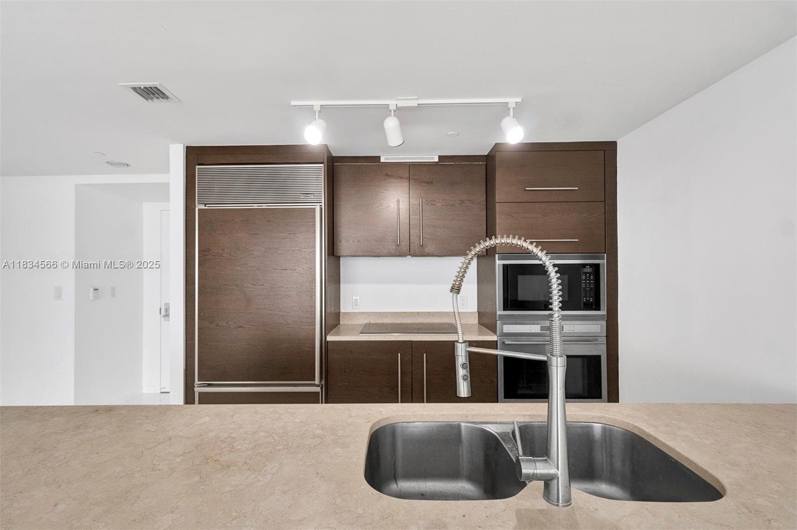 465 Brickell Ave # 4505, Miami FL 33131 — 13