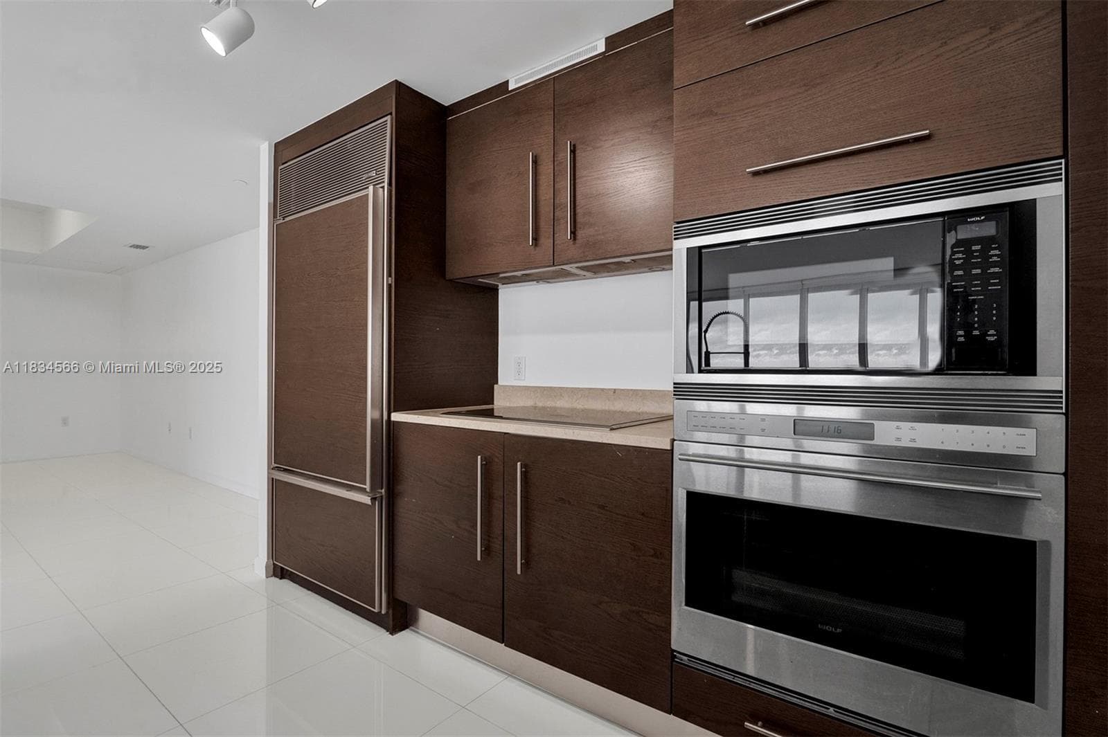 465 Brickell Ave # 4505, Miami FL 33131 — 10