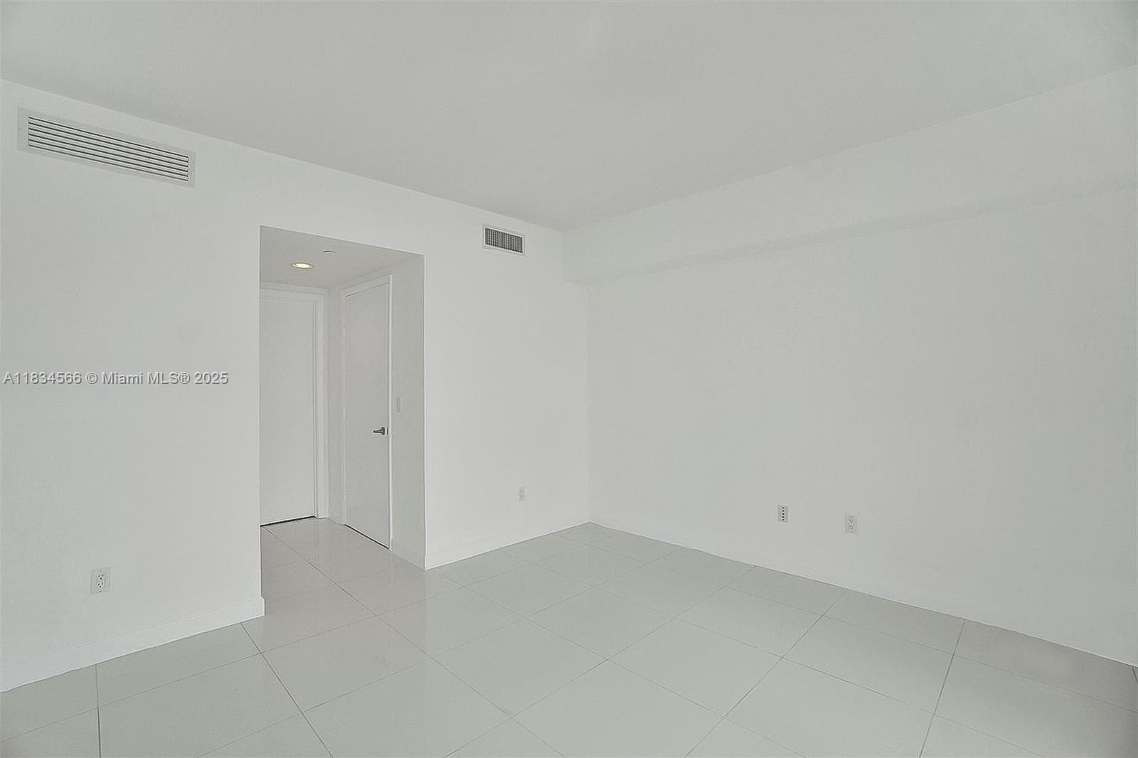 465 Brickell Ave # 4505, Miami FL 33131 — 18
