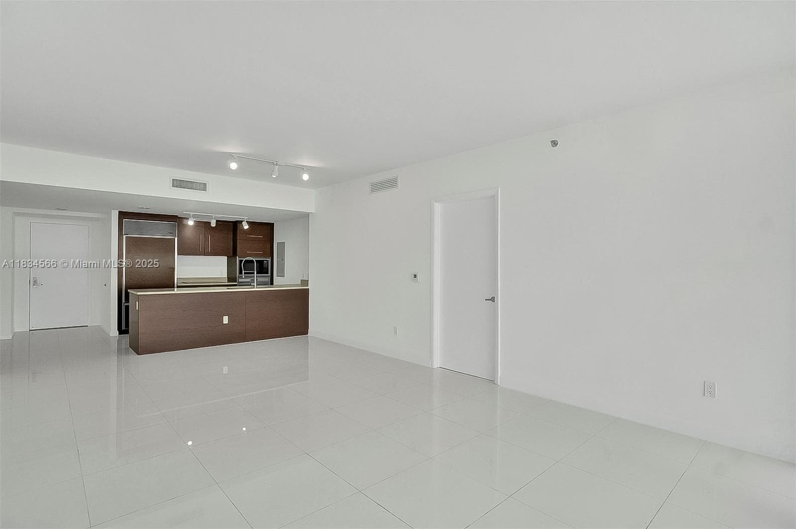 465 Brickell Ave # 4505, Miami FL 33131 — 11