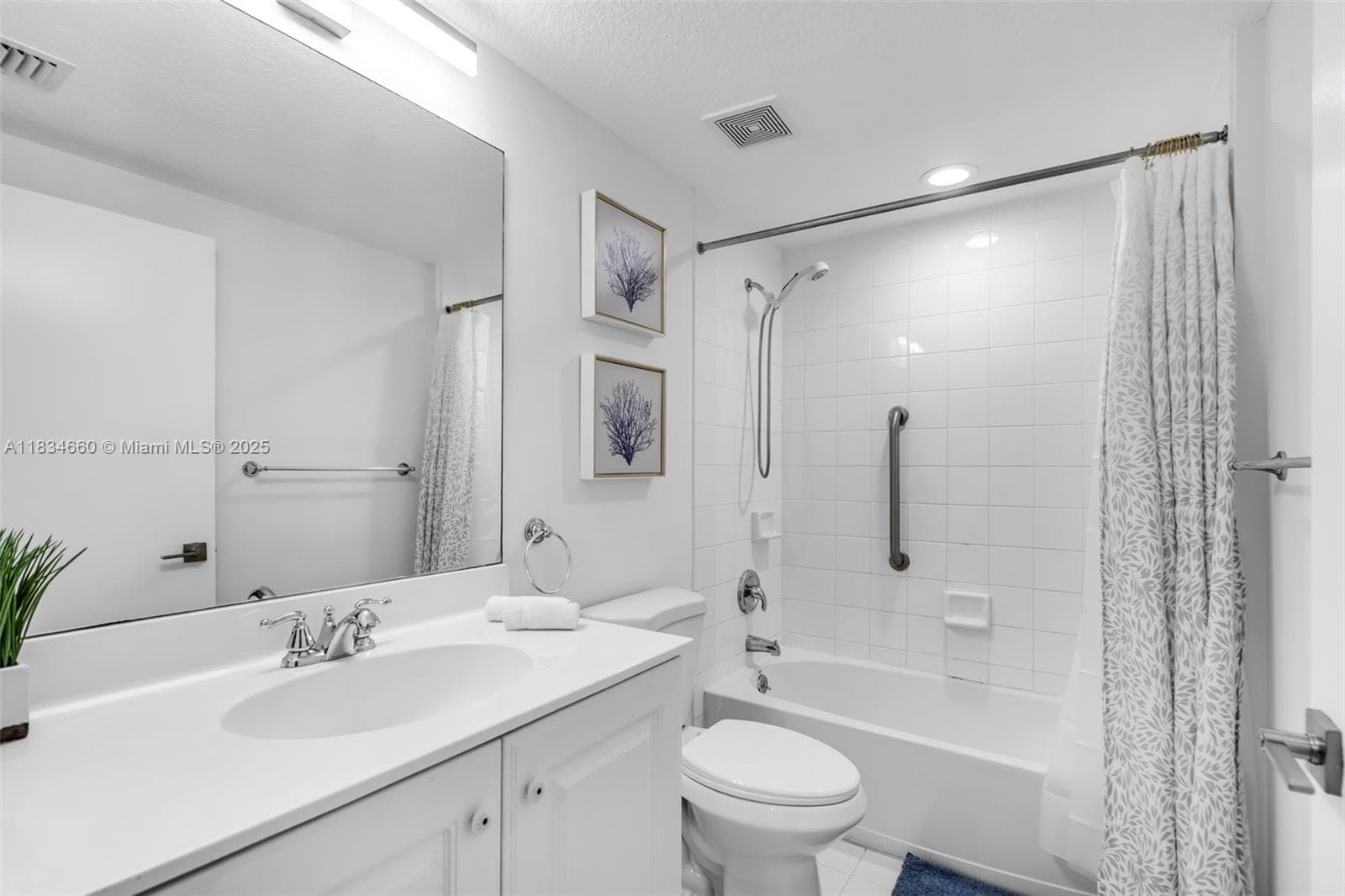 18100 N Bay Rd # 709, Sunny Isles Beach FL 33160 — 21
