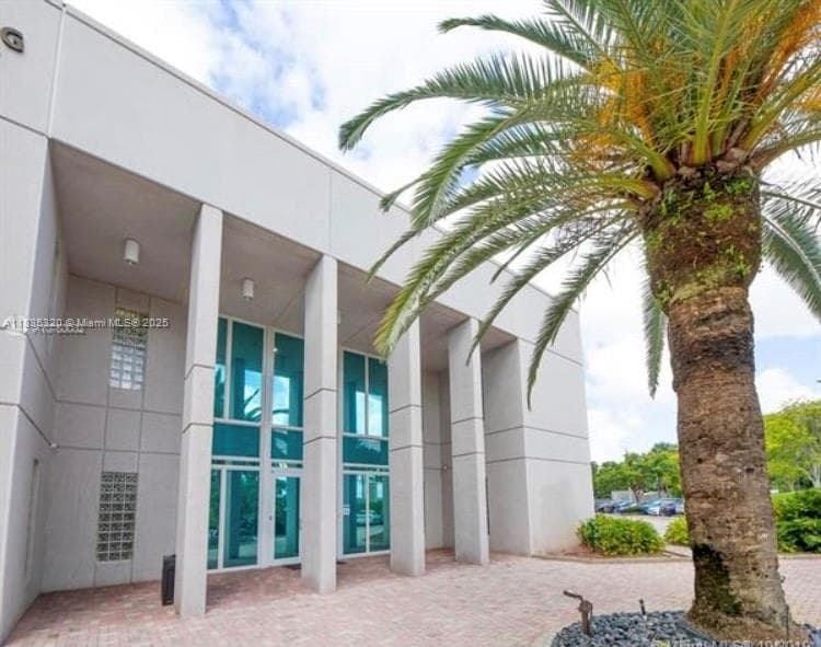 10305 NW 41st St # 204, Doral FL 33178 — 2