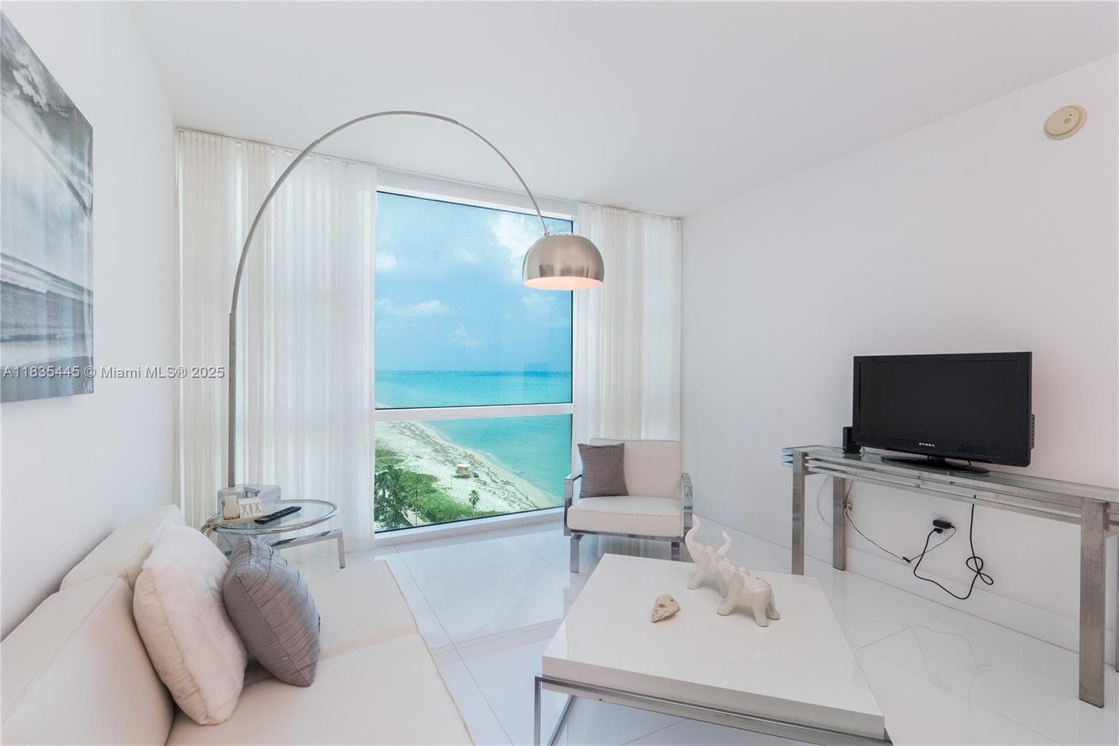 6801 Collins Ave # 1415, Miami Beach FL 33141 — 1