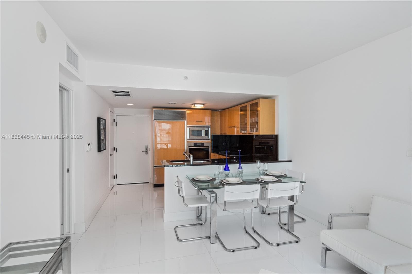 6801 Collins Ave # 1415, Miami Beach FL 33141 — 4