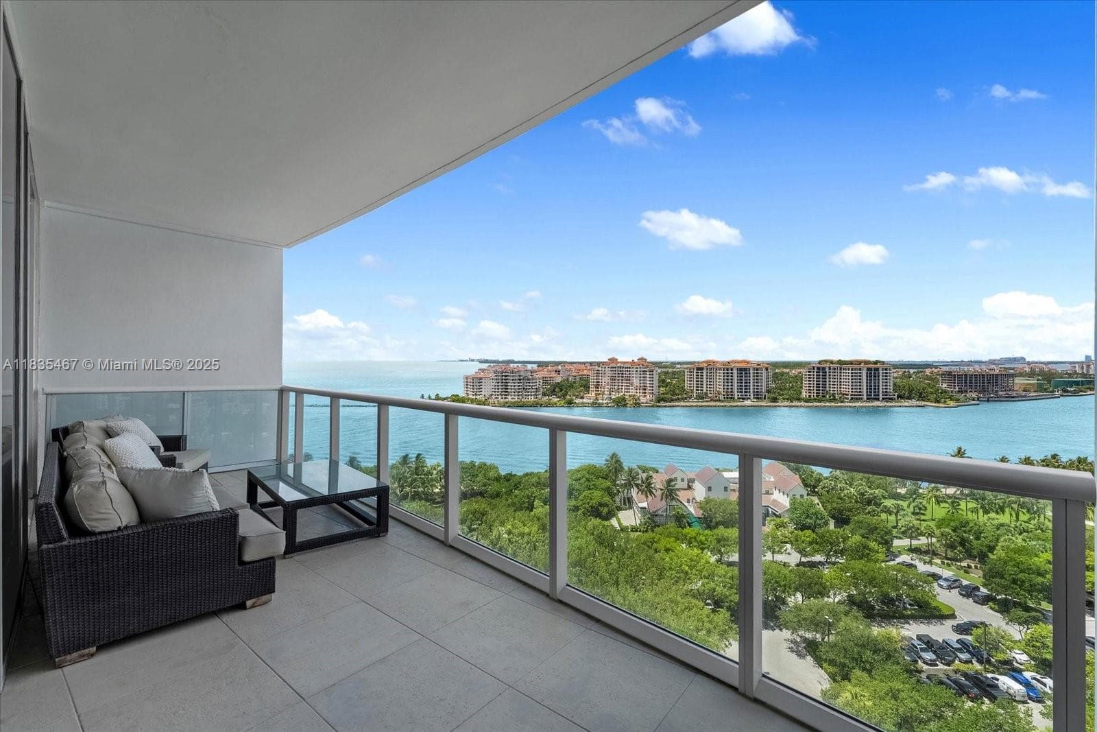 100 S Pointe Dr # 1502, Miami Beach FL 33139 — 36