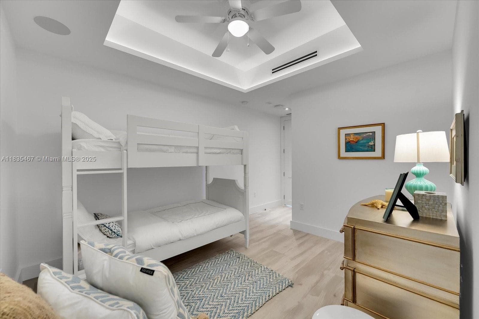 100 S Pointe Dr # 1502, Miami Beach FL 33139 — 28