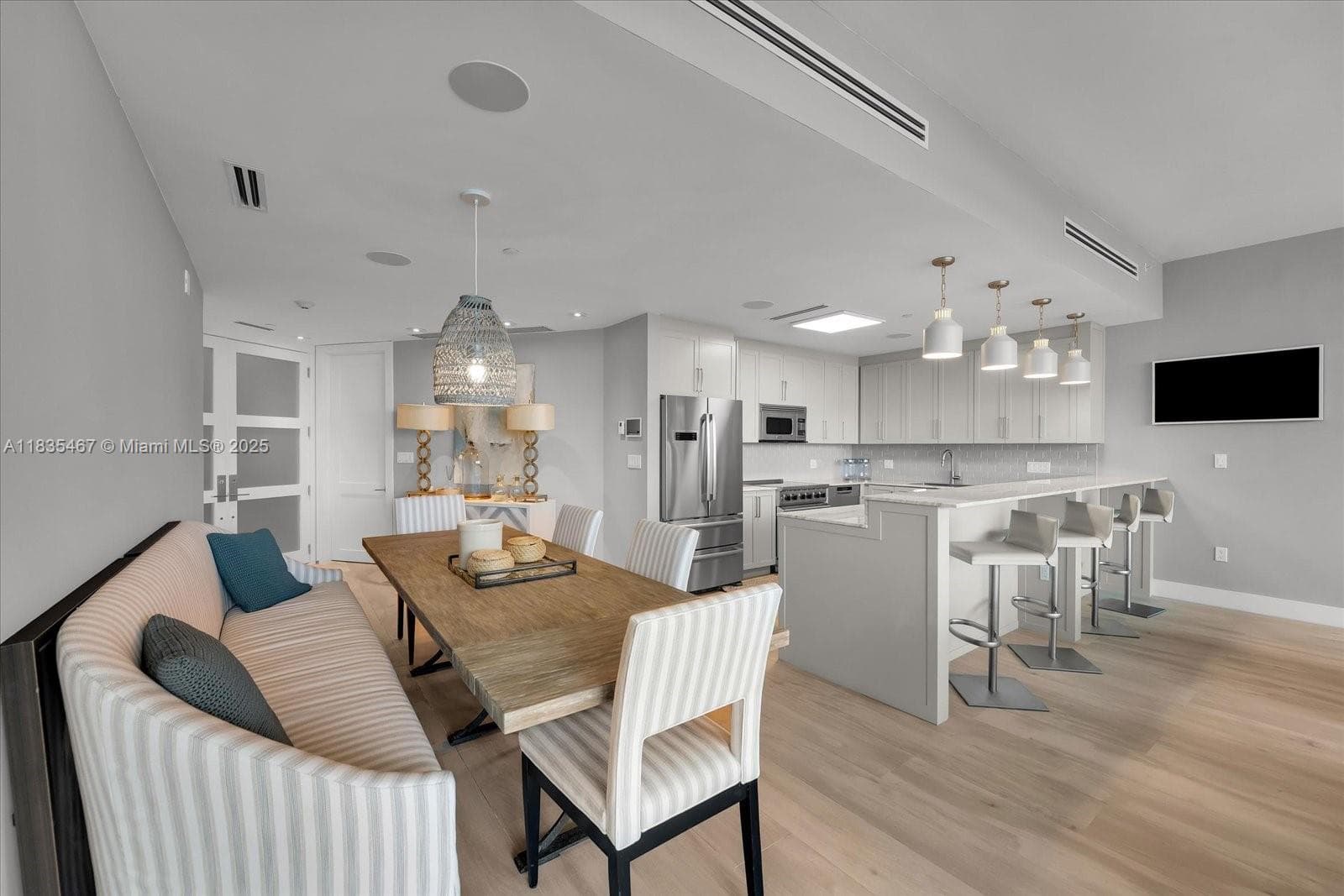 100 S Pointe Dr # 1502, Miami Beach FL 33139 — 9