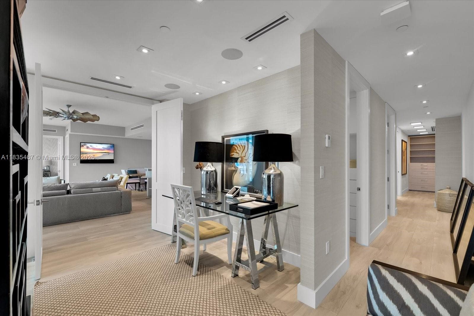 100 S Pointe Dr # 1502, Miami Beach FL 33139 — 15