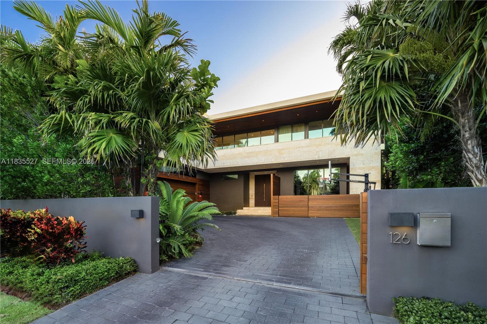 126 W San Marino Dr, Miami Beach FL 33139 — 16