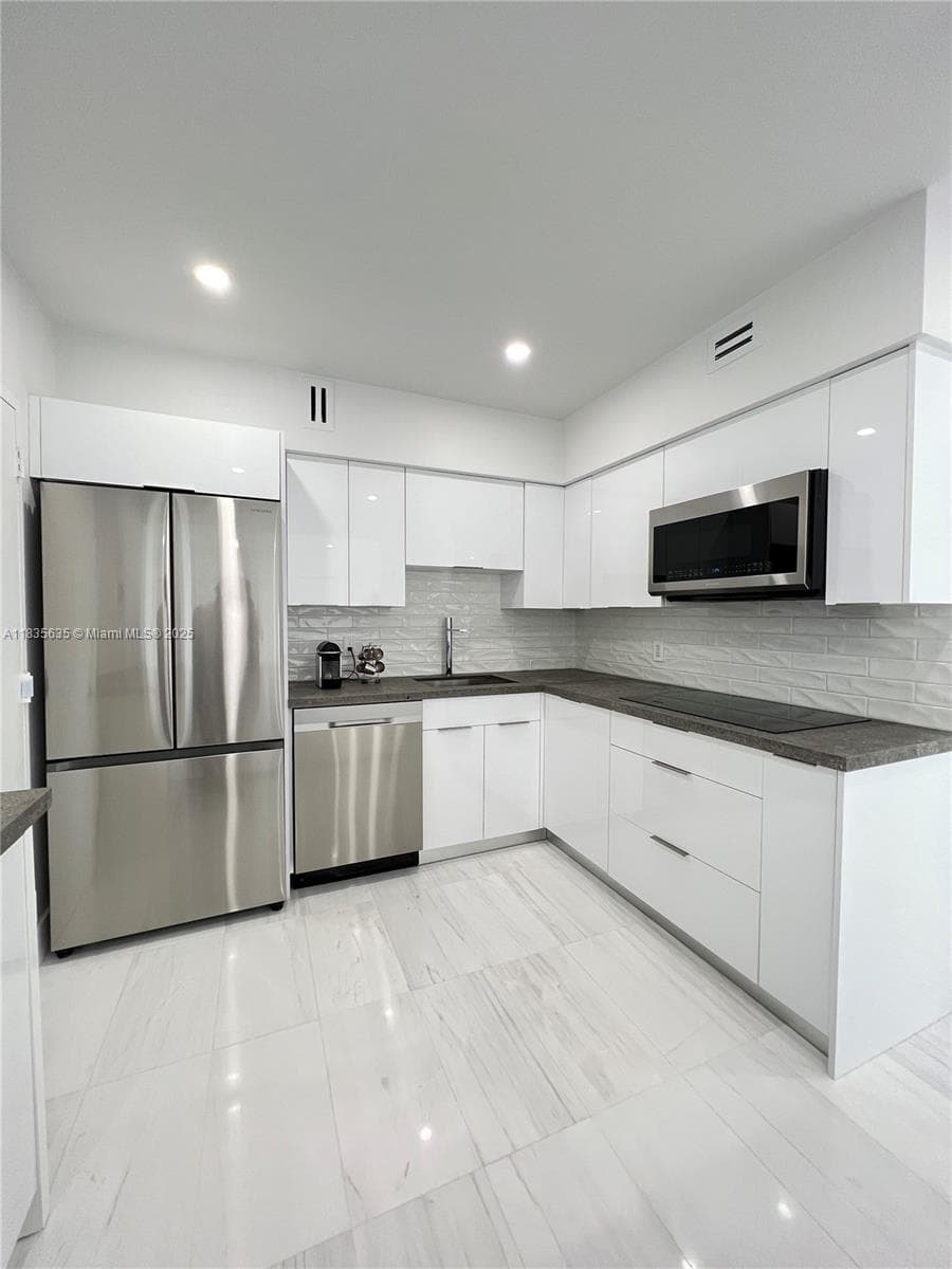 5700 Collins Ave # 16B, Miami Beach FL 33140 — 12