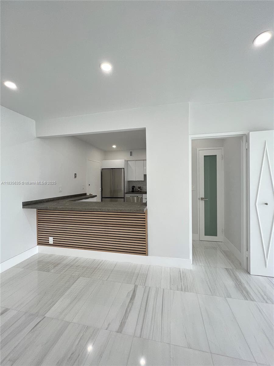 5700 Collins Ave # 16B, Miami Beach FL 33140 — 11