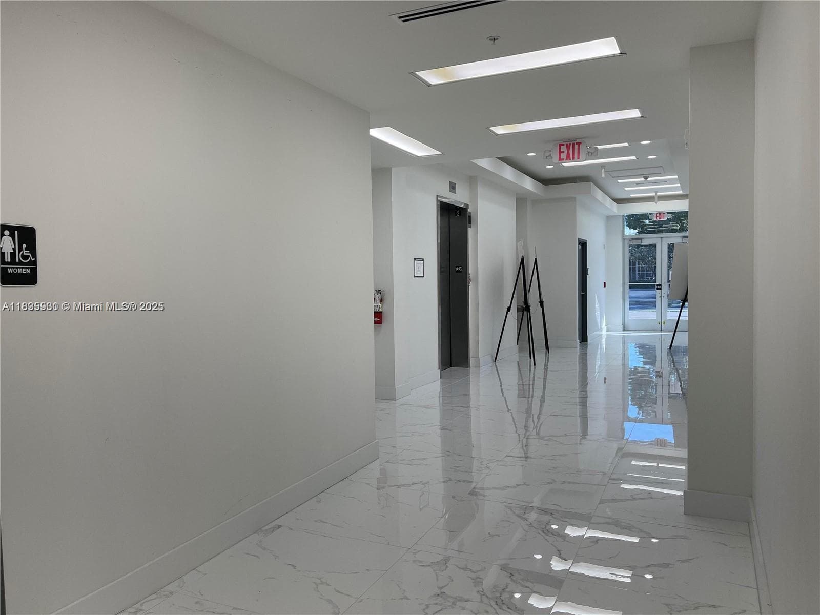 10450 NW 33rd St # 102, Doral FL 33172 — 3