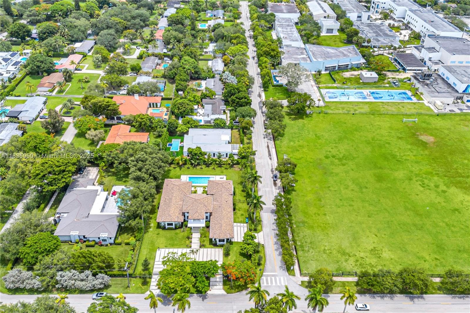 7699 SW 118th St, Pinecrest FL 33156 — 38