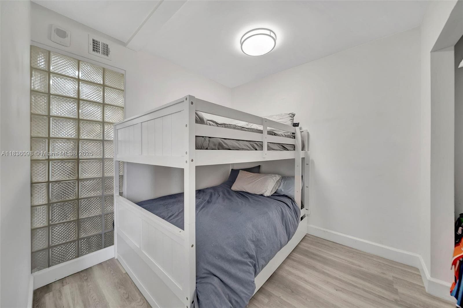 5005 Collins Ave # 815, Miami Beach FL 33140 — 16