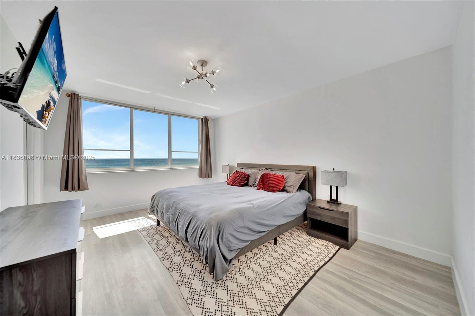 5005 Collins Ave # 815, Miami Beach FL 33140 — 9