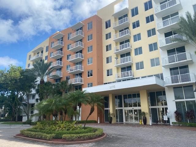 2775 NE 187th Street # 523, Aventura FL 33180 — 1