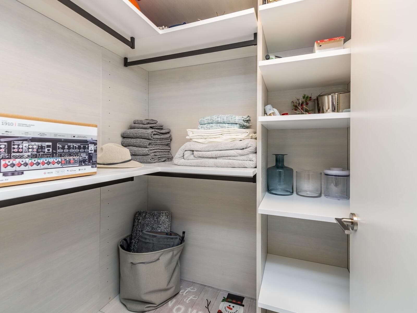 300 Sunny Isles Blvd # 1605, Sunny Isles Beach FL 33160 — 24