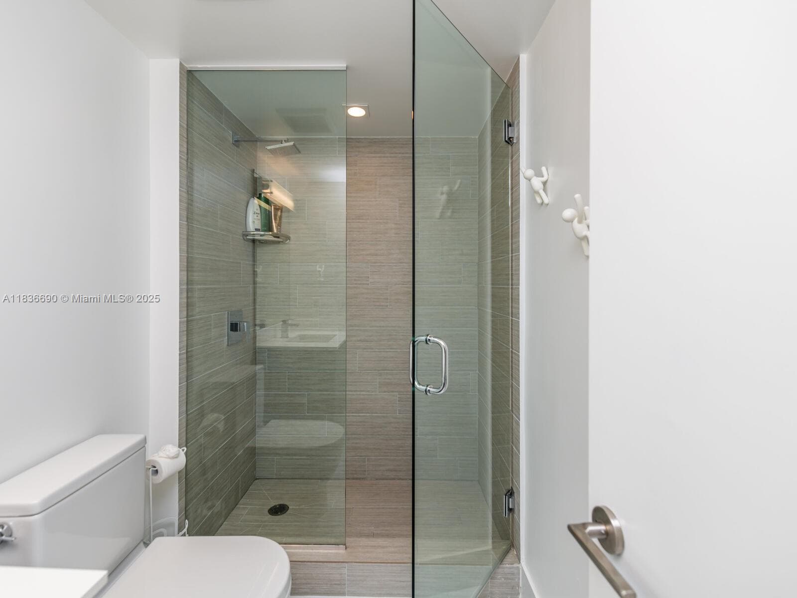 300 Sunny Isles Blvd # 1605, Sunny Isles Beach FL 33160 — 65