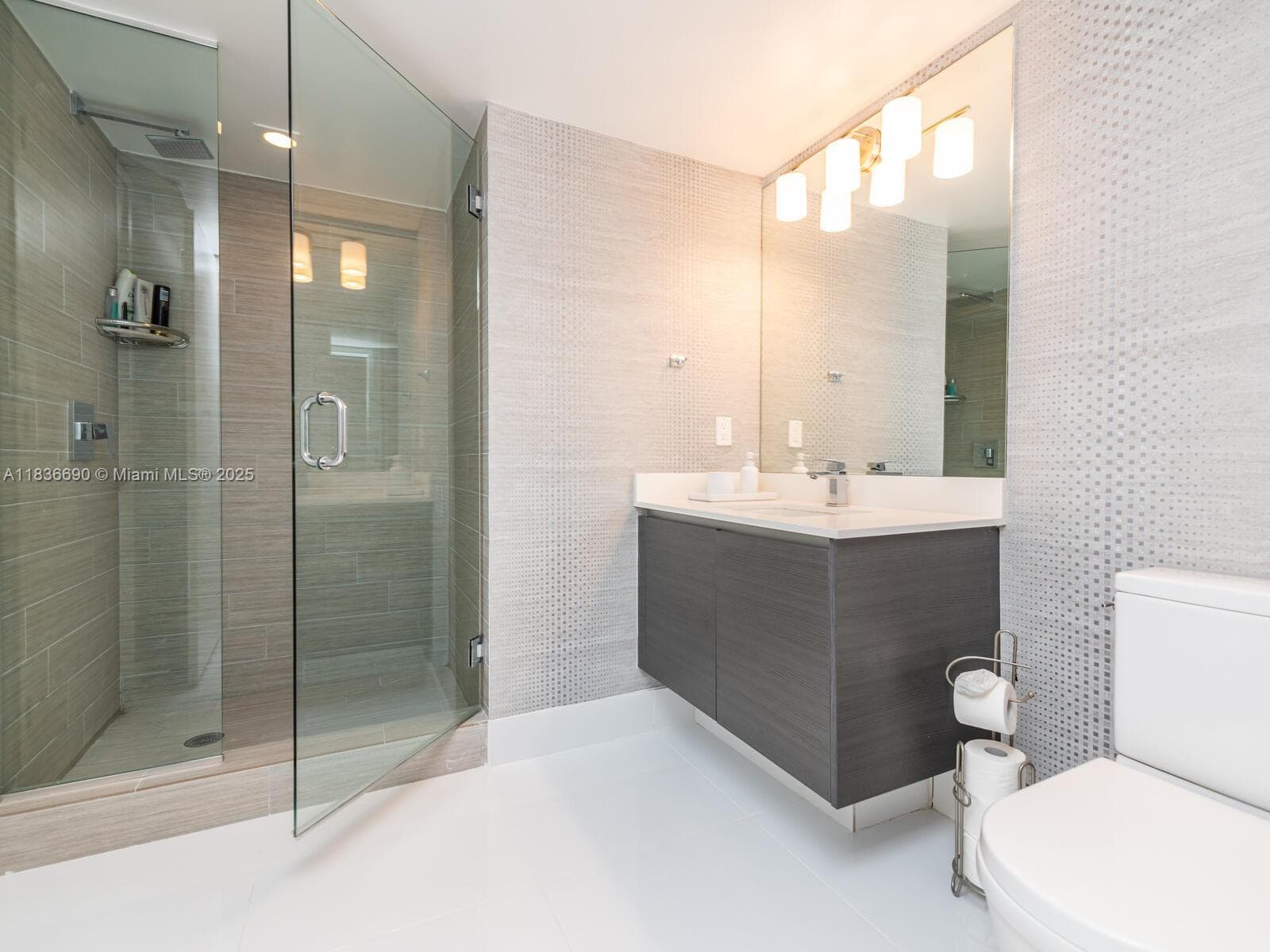 300 Sunny Isles Blvd # 1605, Sunny Isles Beach FL 33160 — 25