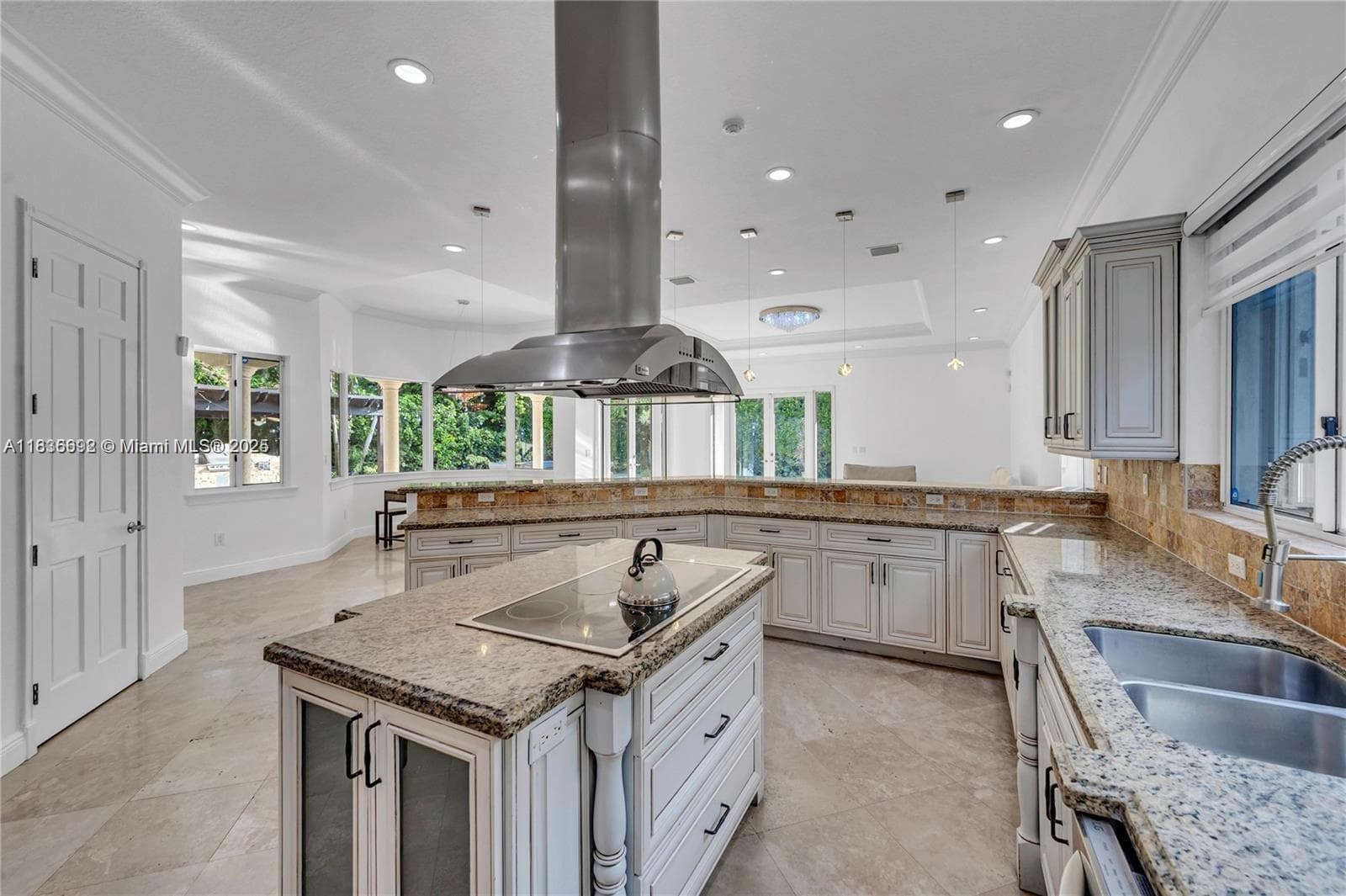 13400 SW 83rd Ave, Pinecrest FL 33156 — 16
