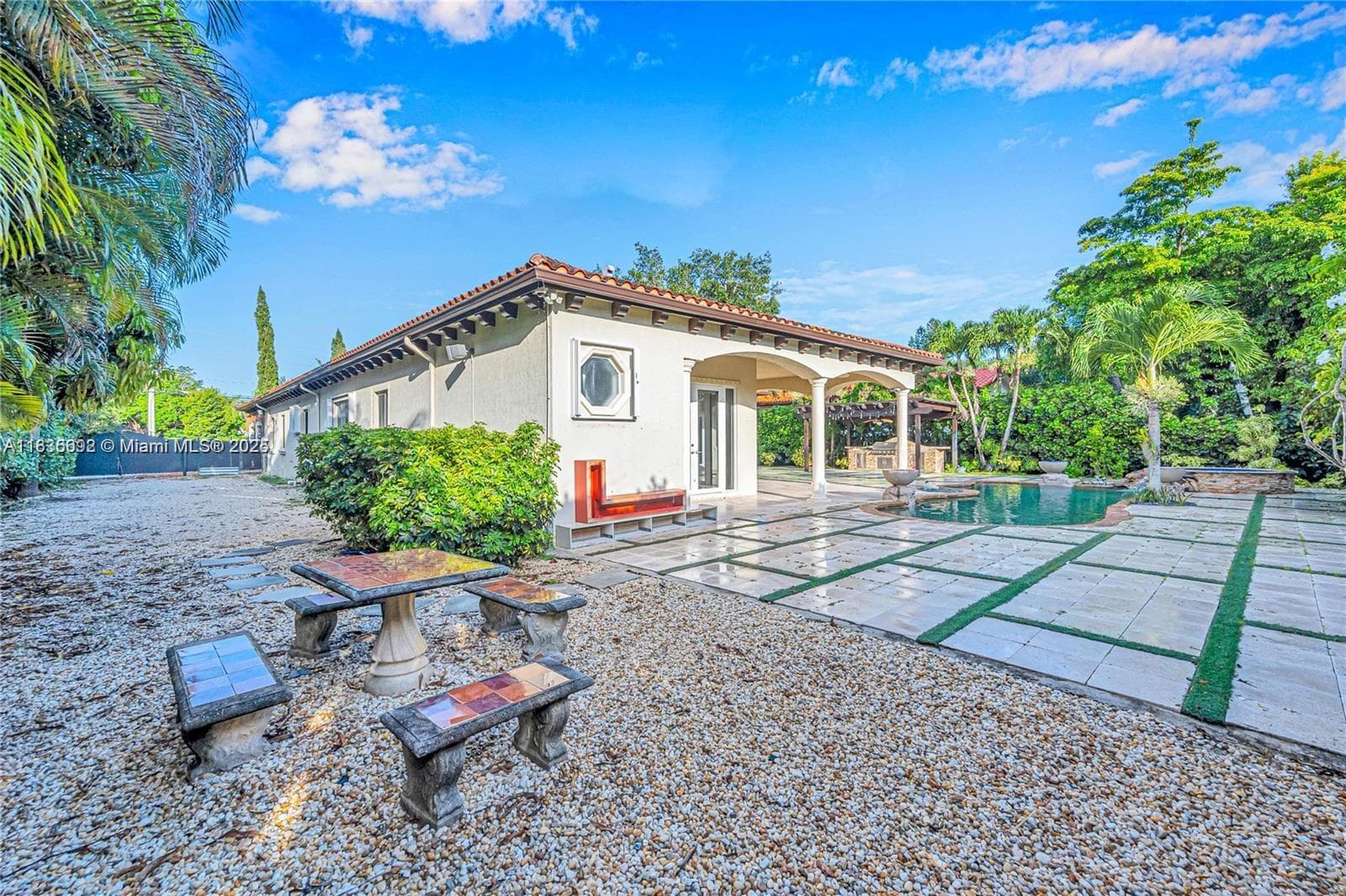 13400 SW 83rd Ave, Pinecrest FL 33156 — 36