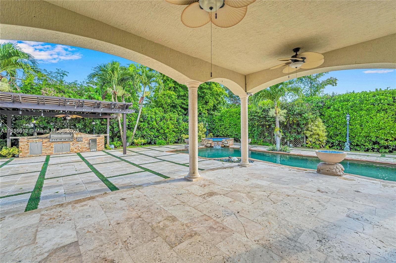 13400 SW 83rd Ave, Pinecrest FL 33156 — 33