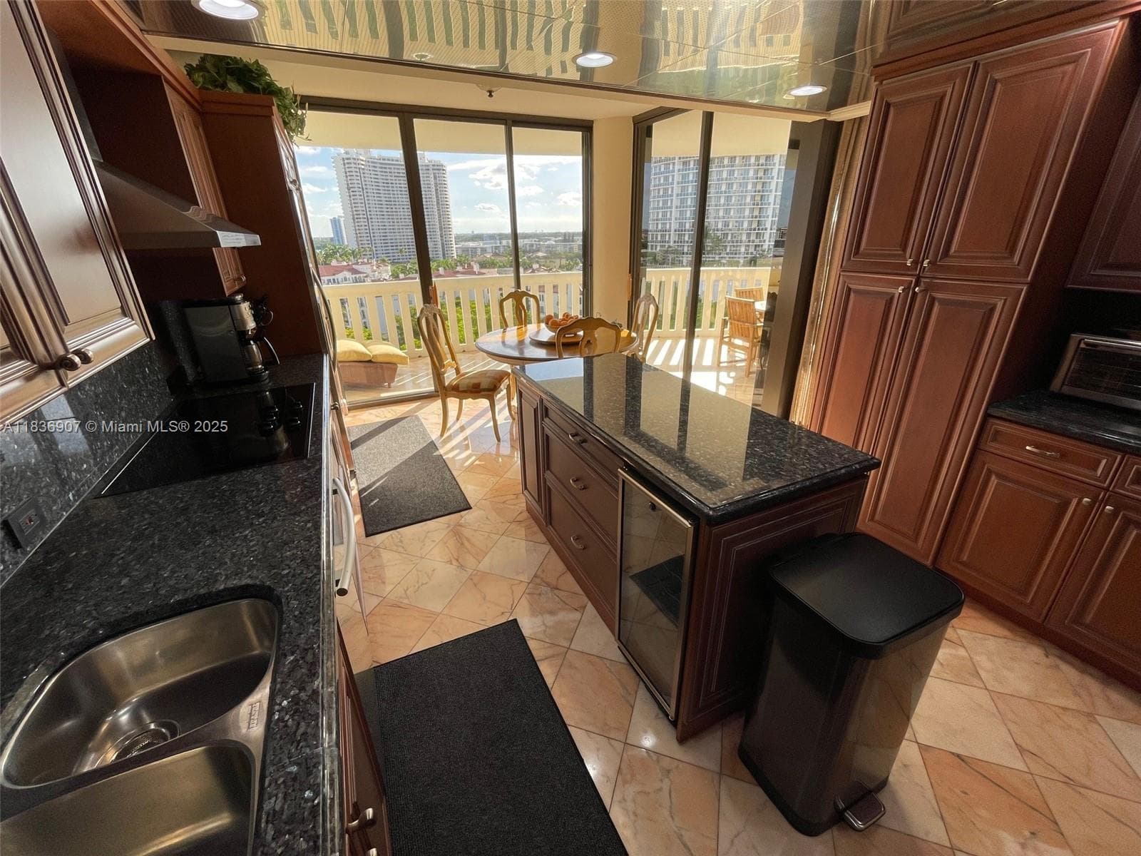 3000 Island Blvd # 1103, Aventura FL 33160 — 22