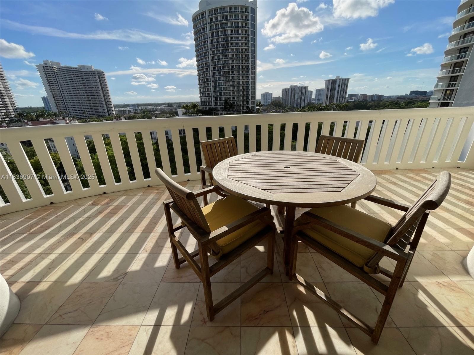 3000 Island Blvd # 1103, Aventura FL 33160 — 36