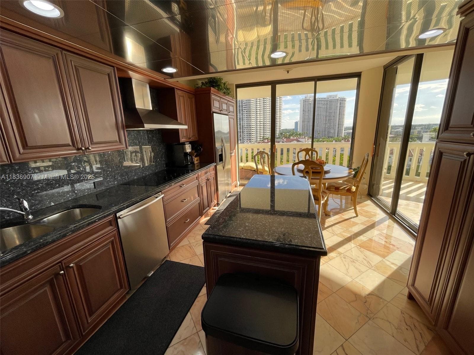 3000 Island Blvd # 1103, Aventura FL 33160 — 18