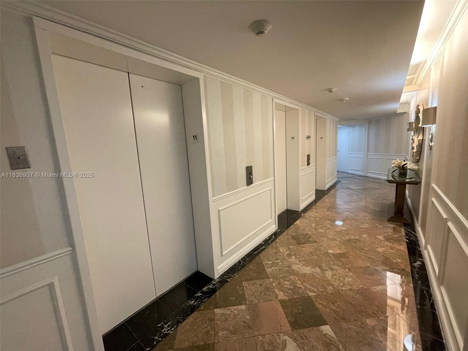3000 Island Blvd # 1103, Aventura FL 33160 — 39