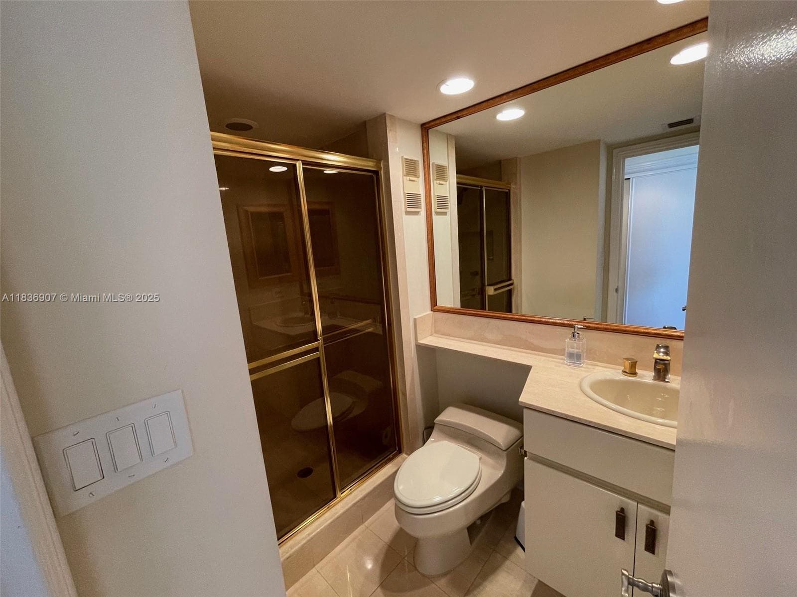 3000 Island Blvd # 1103, Aventura FL 33160 — 29