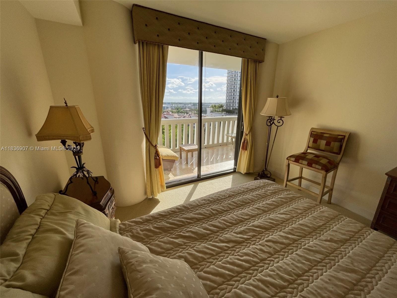 3000 Island Blvd # 1103, Aventura FL 33160 — 25