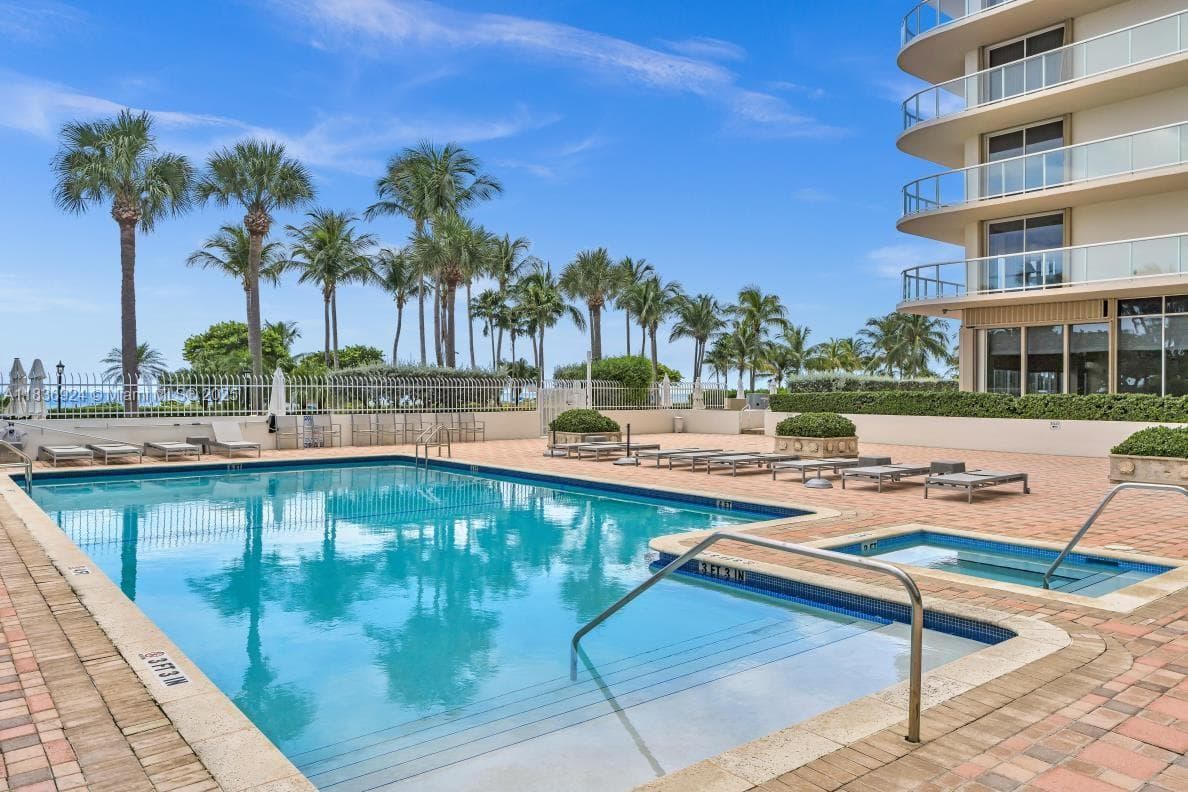 8855 E Collins Ave # 2F, Surfside FL 33154 — 73