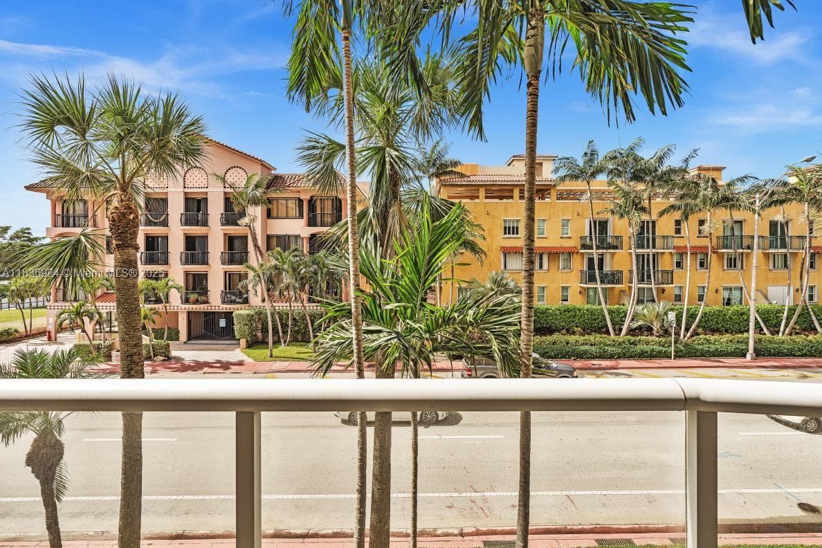 8855 E Collins Ave # 2F, Surfside FL 33154 — 36