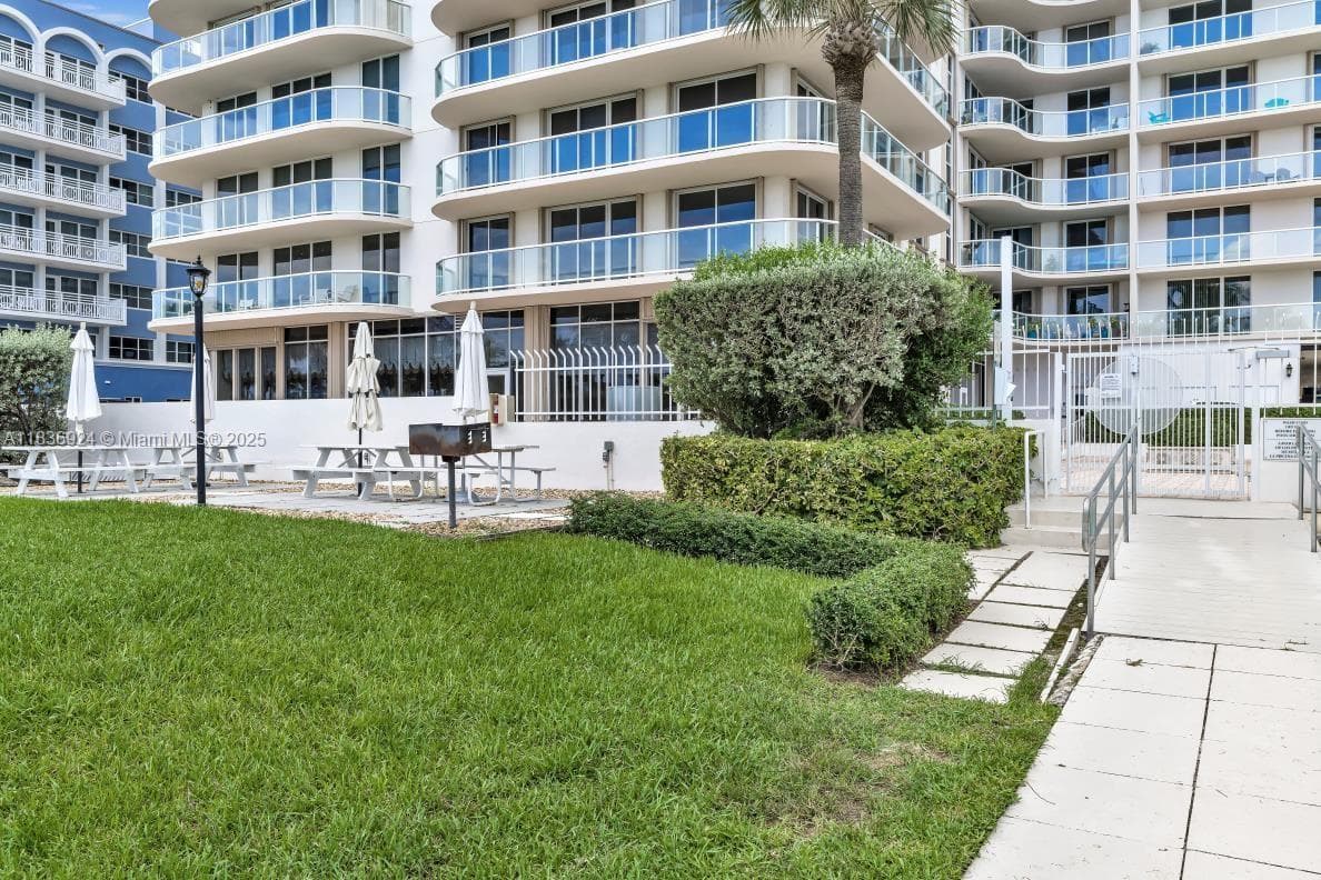 8855 E Collins Ave # 2F, Surfside FL 33154 — 75