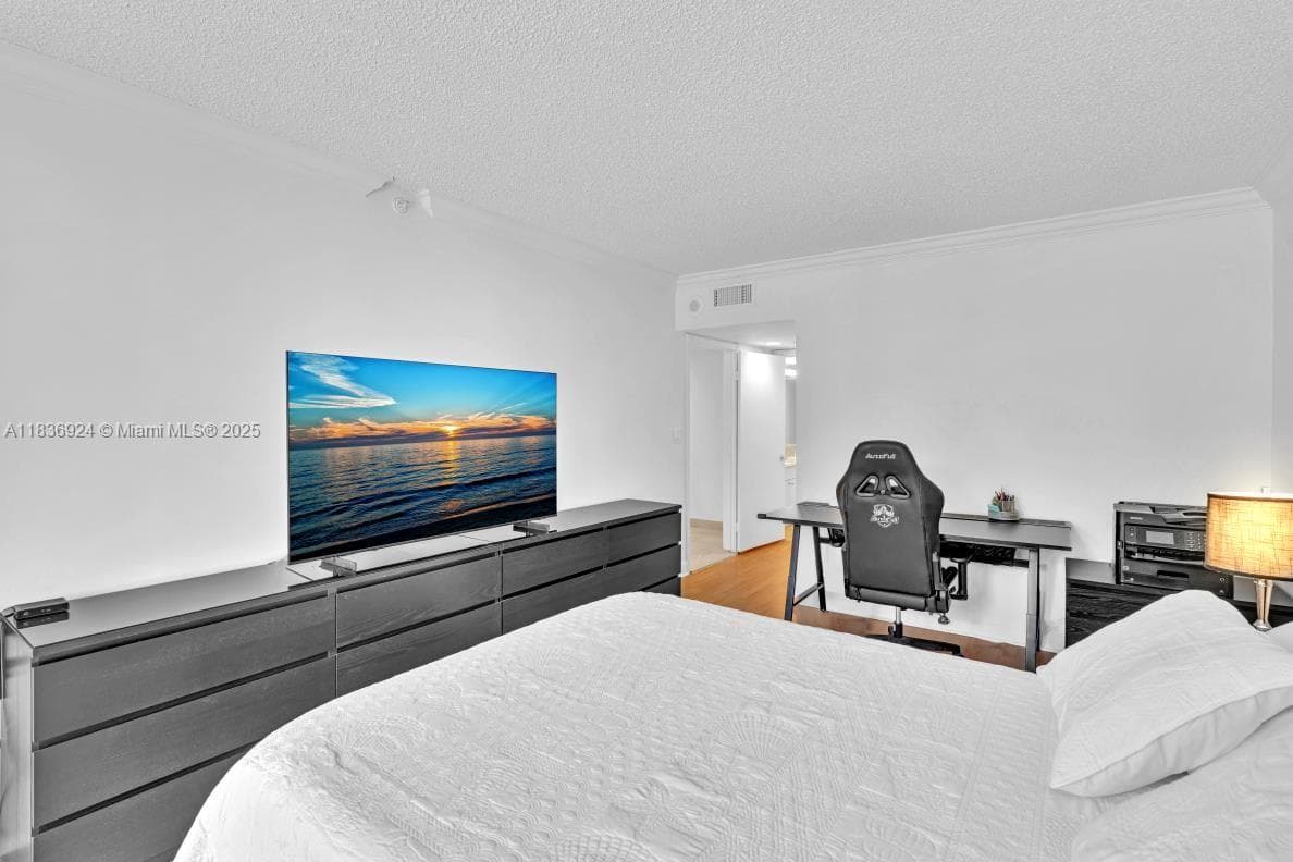 8855 E Collins Ave # 2F, Surfside FL 33154 — 30
