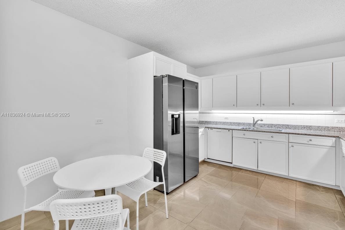 8855 E Collins Ave # 2F, Surfside FL 33154 — 34
