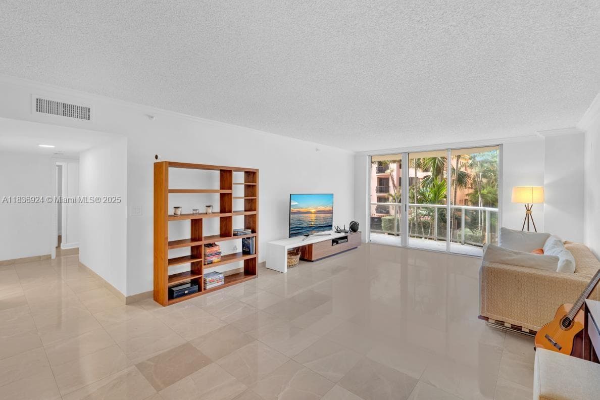 8855 E Collins Ave # 2F, Surfside FL 33154 — 45