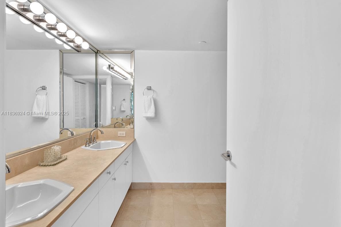 8855 E Collins Ave # 2F, Surfside FL 33154 — 29