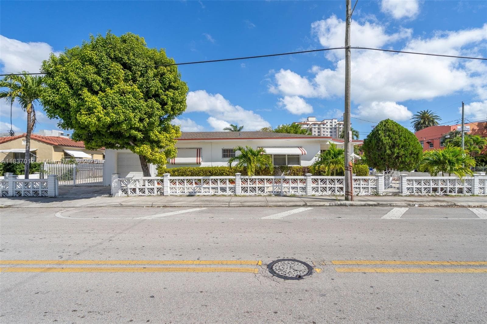 201 NW 14th Ave, Miami FL 33125 — 2