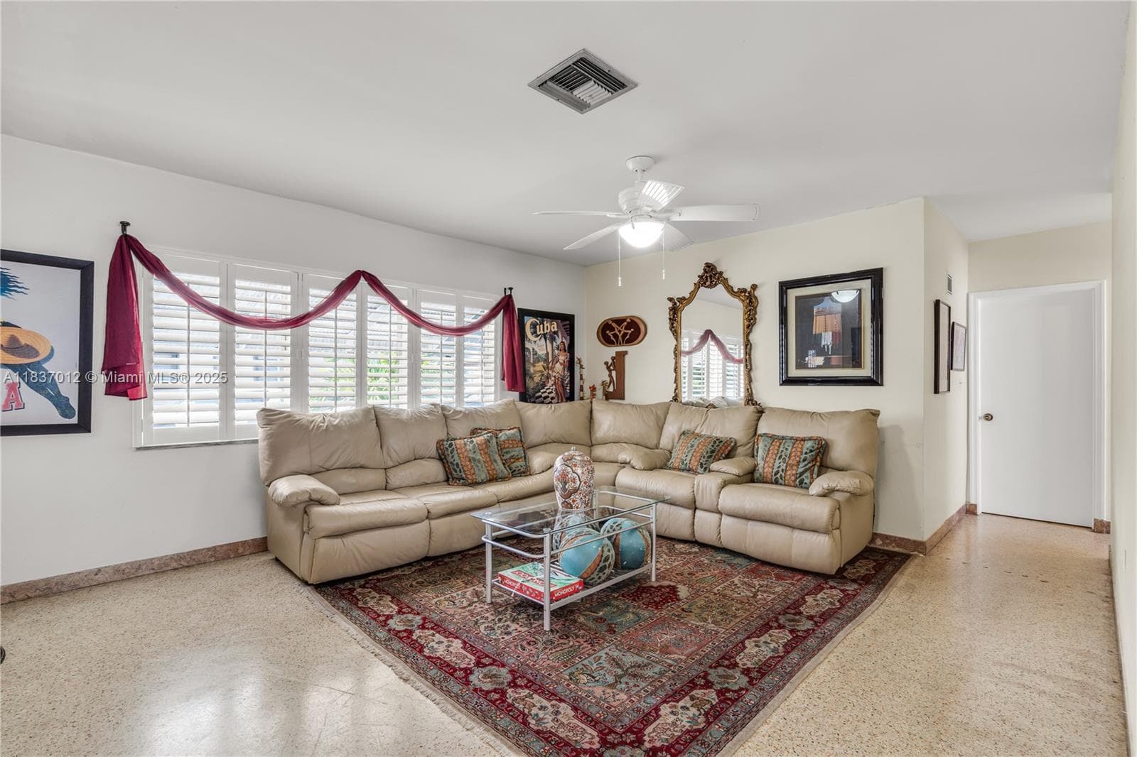 201 NW 14th Ave, Miami FL 33125 — 9