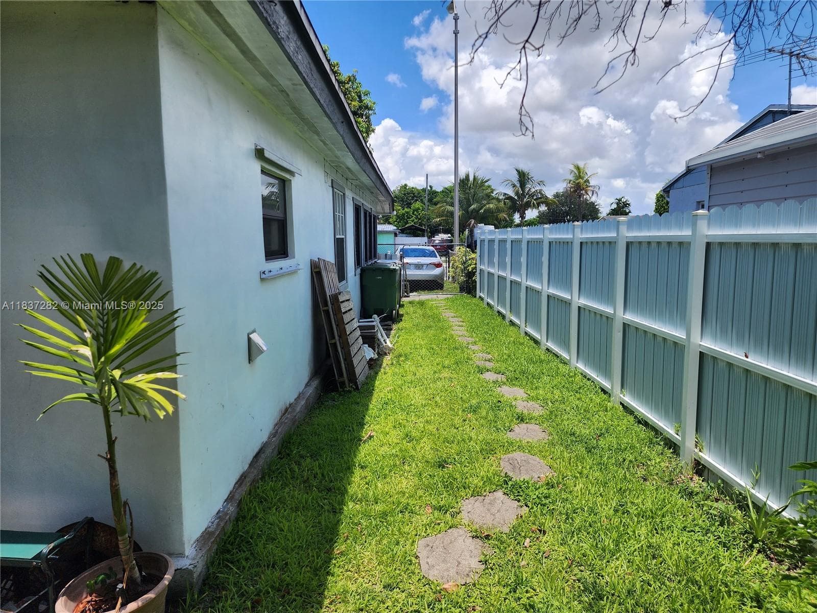 3521 E 8th Ave, Hialeah FL 33013 — 61
