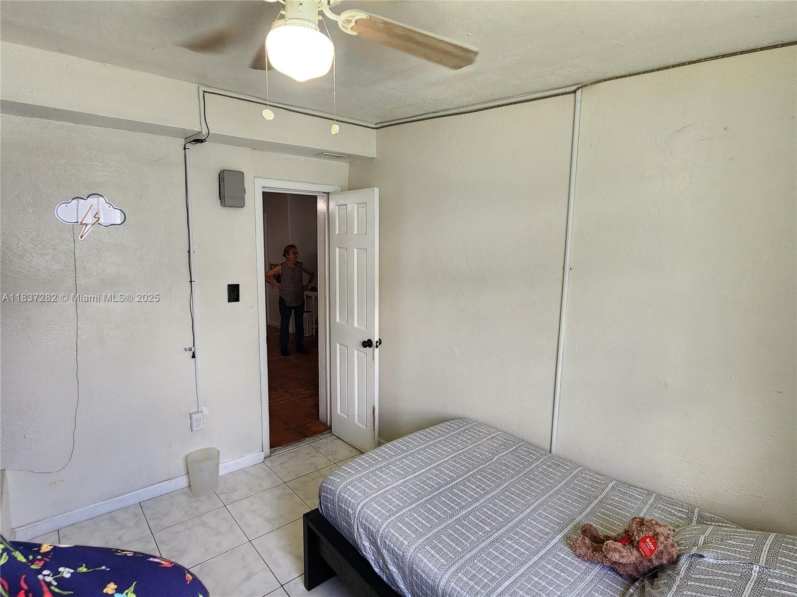 3521 E 8th Ave, Hialeah FL 33013 — 31
