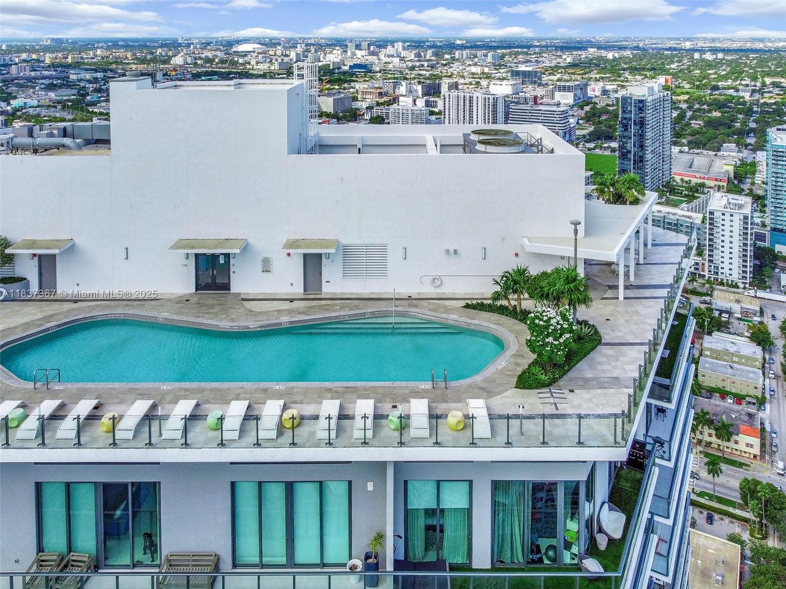 501 NE 31st St # 410, Miami FL 33137 — 89