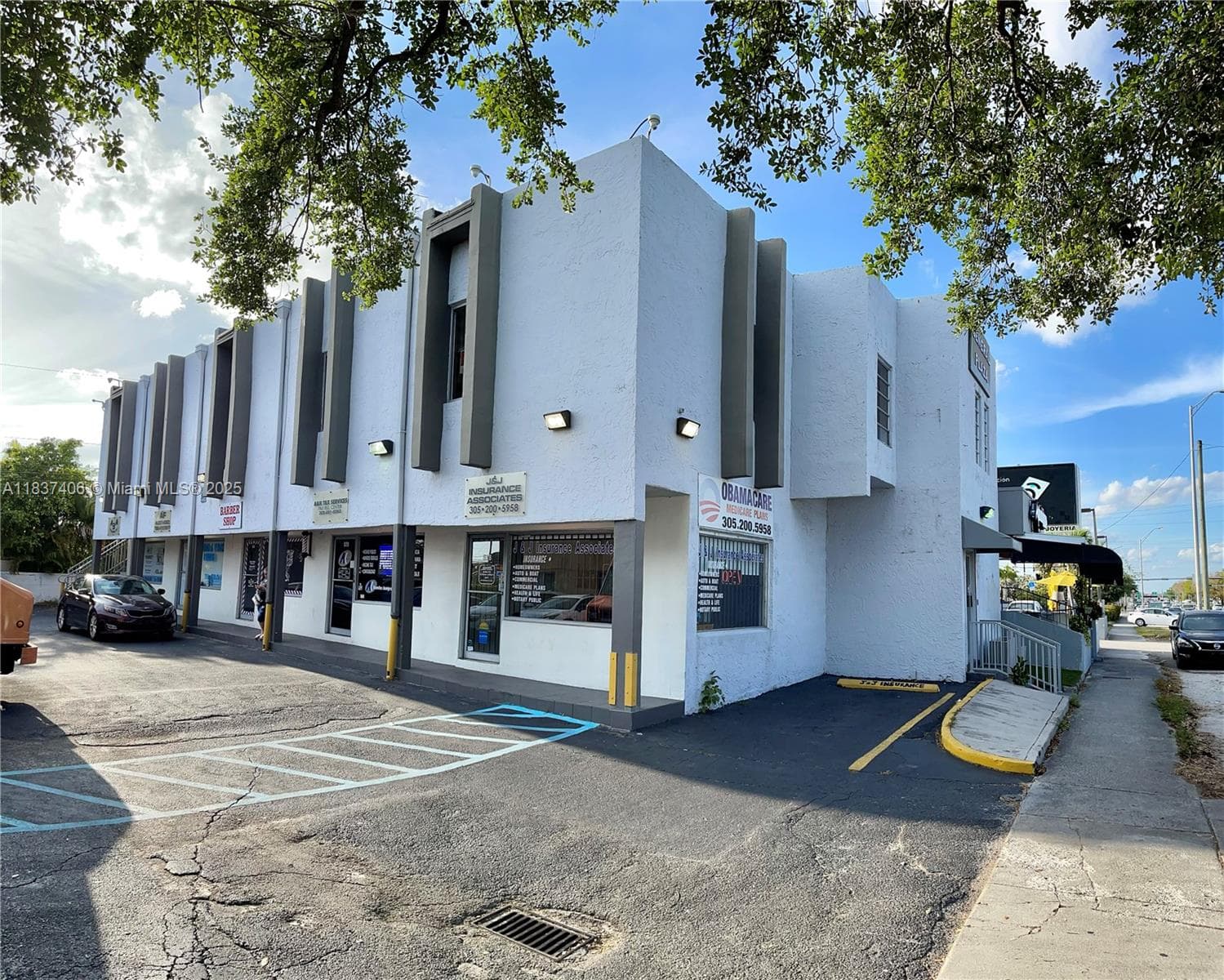 516 NW 57th Ave, Miami FL 33126 — 1