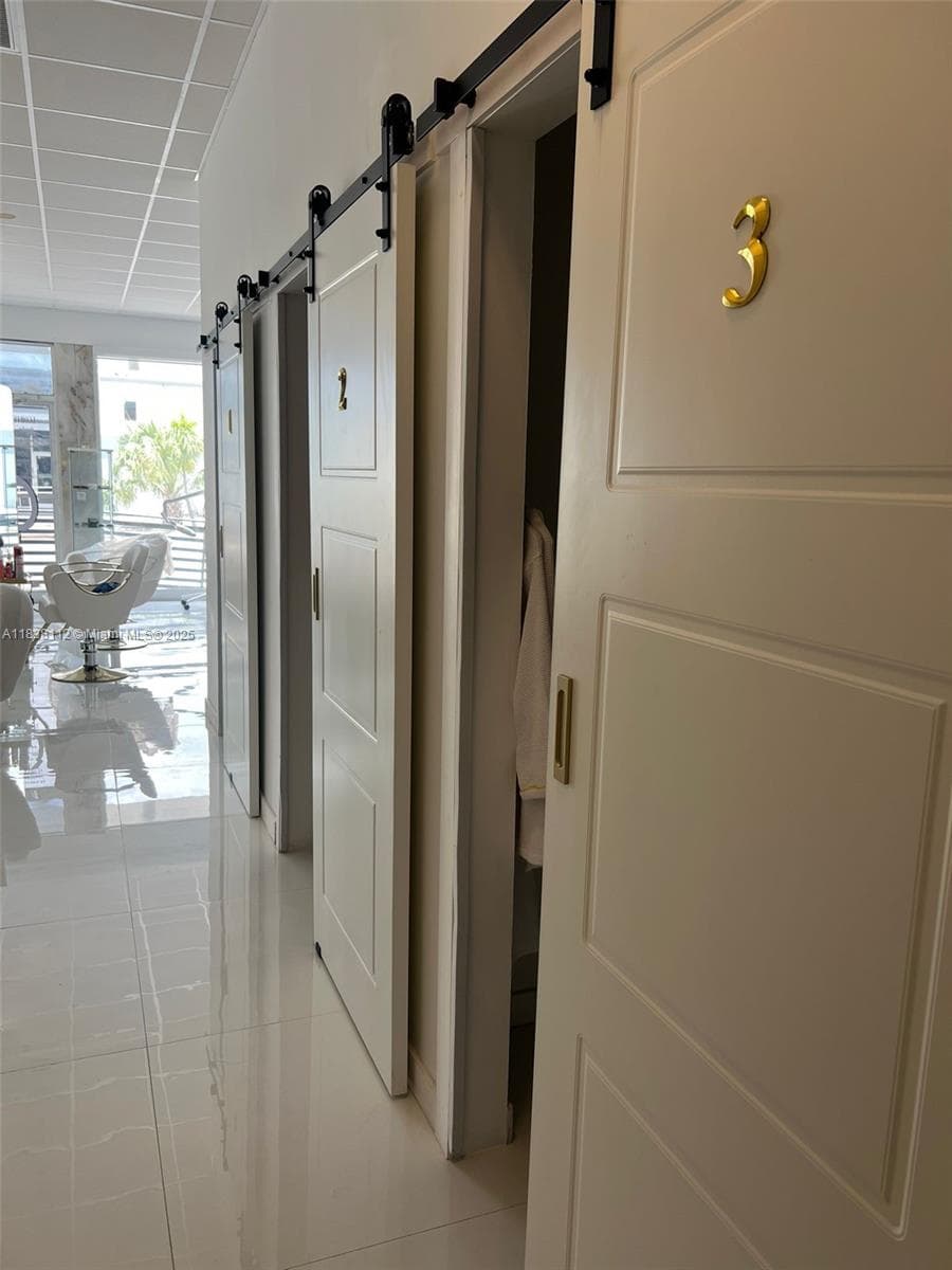 Confidentially NE 7 TH AVE, Miami FL 33161 — 17