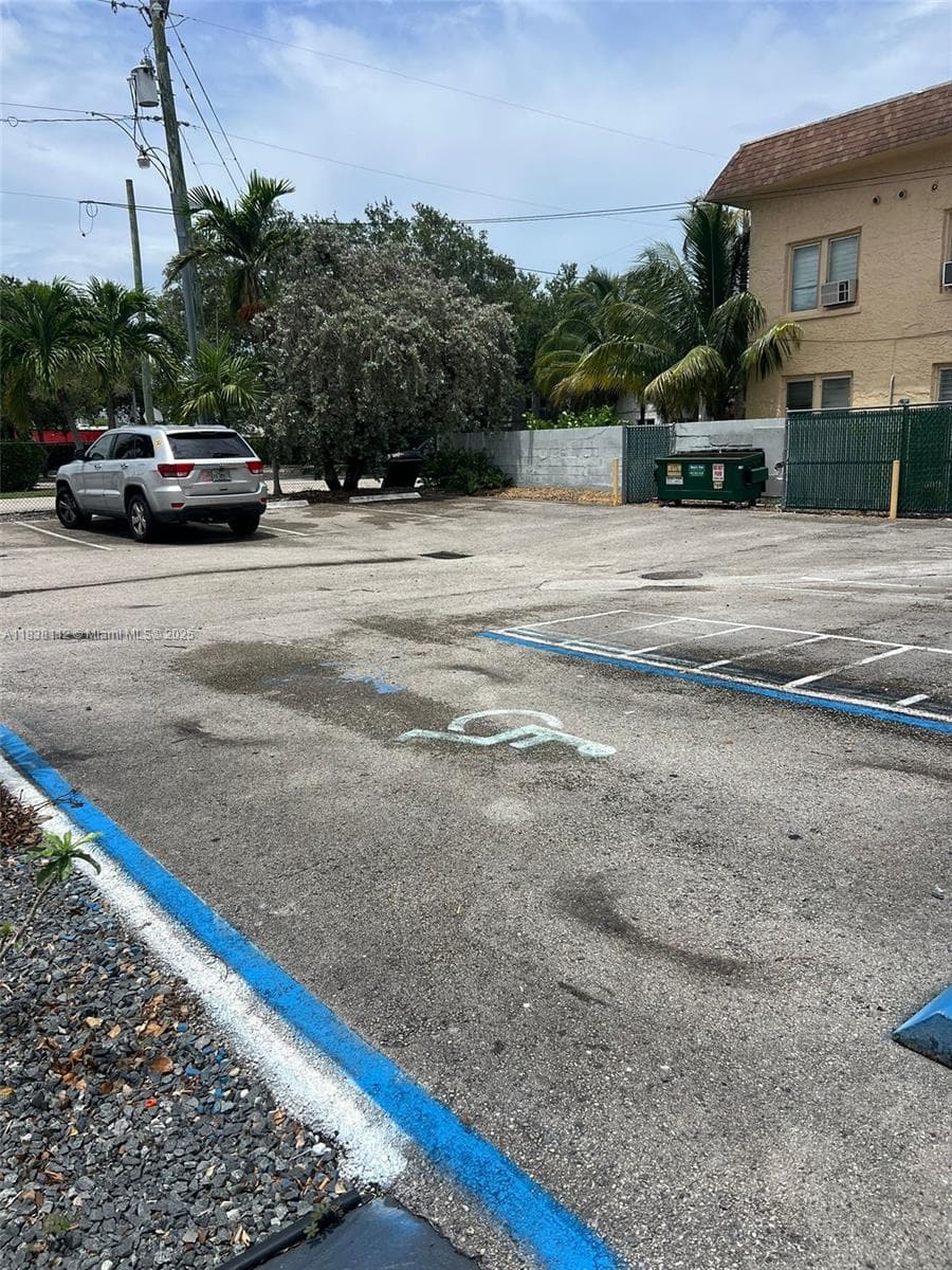 Confidentially NE 7 TH AVE, Miami FL 33161 — 18