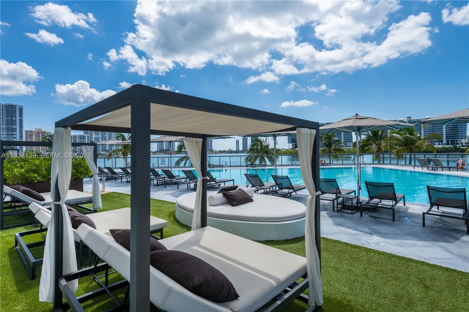 3250 NE 188th St # 601, Aventura FL 33180 — 3